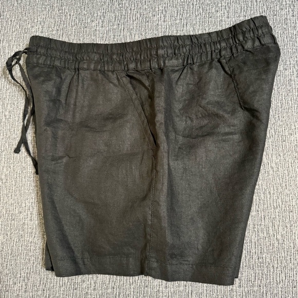 Tommy Bahama Women’s Palmbray High Waist Linen Shorts - Picture 5 of 16